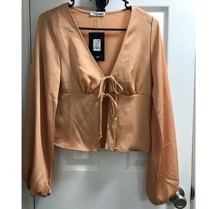 Double front tie blush top